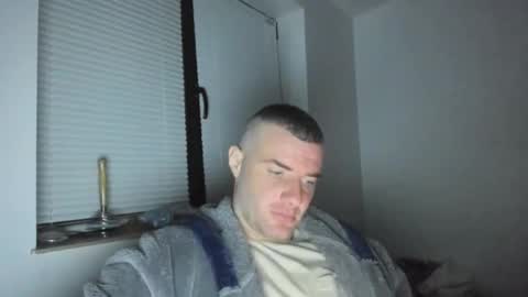 alfiesolomons87 online show from March 11, 7:36 pm