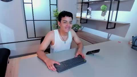 Alfred Vittar online show from July 26, 3:59 am