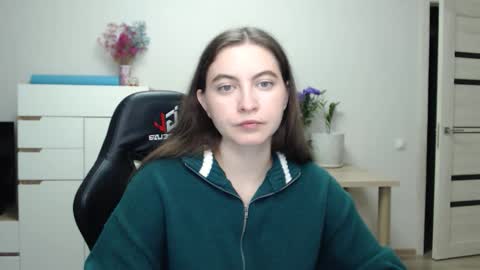 Alice online show from November 14, 9:49 pm