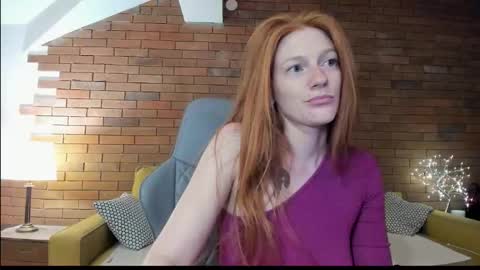 Snapshot of alice_ginger chatting on September 14, 7:15 pm Hello im Alice online show from September 14, 7:15 pm