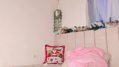 ALICE    Alice guzman online show from December 15, 9:33 pm