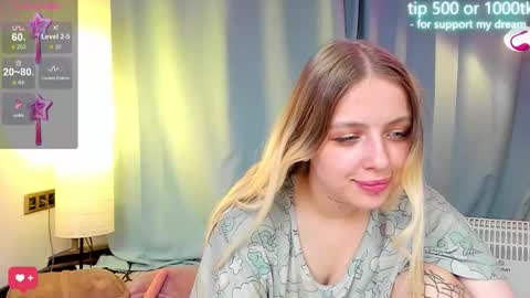 alice_halle online show from September 13, 4:53 pm