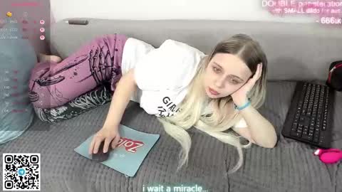 alice_halle online show from January 15, 3:21 pm