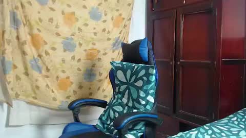 alice online show from June 25, 6:46 pm
