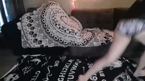 alice_leray online show from March 23, 12:15 am