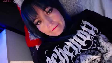 Snapshot of alice_sweetmomma chatting on October 16, 7:46 pm Alice online show from October 16, 7:46 pm