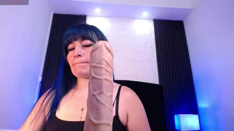 Snapshot of alice_sweetmomma chatting on September 8, 7:13 pm Alice online show from September 8, 7:13 pm
