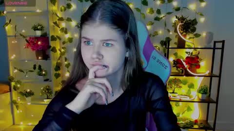 Alice online show from February 13, 6:44 pm