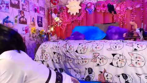     online show from July 9, 9:52 pm