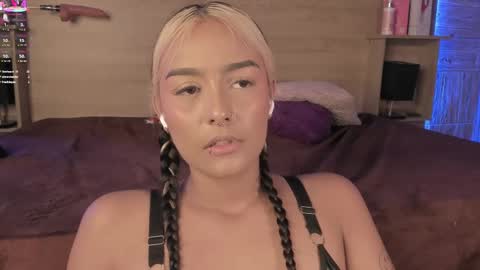 Alice  online show from March 5, 3:07 pm