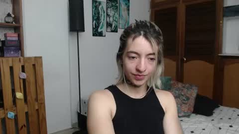 alicee_logan_ online show from June 11, 2:22 am