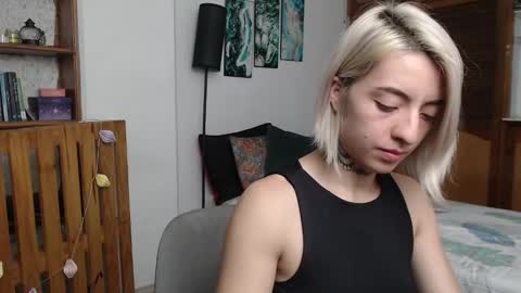 alicee_logan_ online show from March 23, 2:27 am