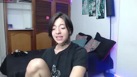 alicee_logan_ online show from September 26, 3:25 am