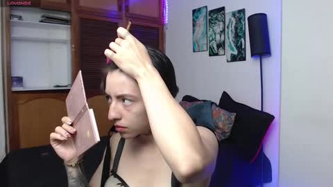 alicee_logan_ online show from September 25, 2:18 am