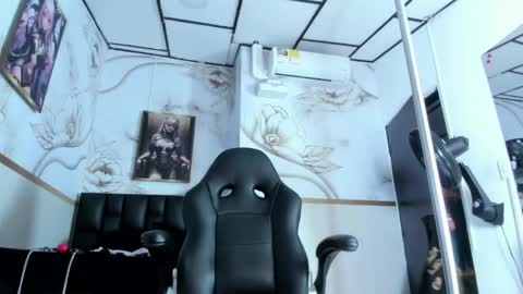 alicee online show from May 21, 8:37 pm