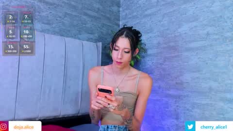 Snapshot of alicee_salvatore chatting on October 28, 8:48 am Alice Salvatore online show from October 28, 8:48 am