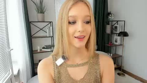 Serena online show from March 18, 9:48 am