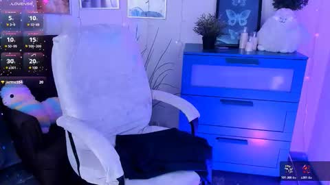 Alice online show from November 3, 3:46 pm