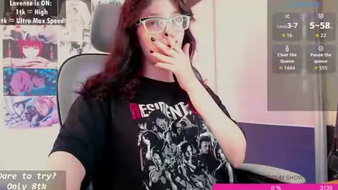 aliceriddle1 online show from July 6, 2:36 pm