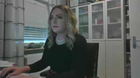 Alice online show from October 29, 11:12 am