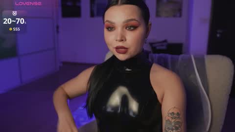 Alice online show from November 10, 9:17 pm