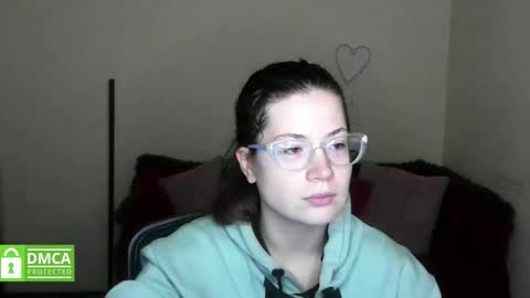 Alicia online show from November 1, 12:15 pm