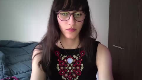 Alice online show from December 5, 8:49 pm