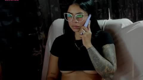 Alicia Thomson online show from November 20, 8:39 pm