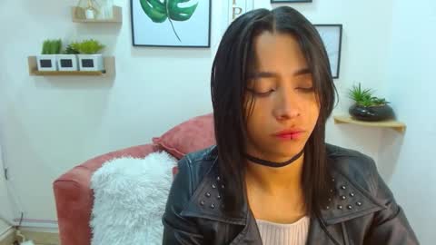 Snapshot of aliciacute__ chatting on October 3, 8:17 pm aliciacute online show from October 3, 8:17 pm