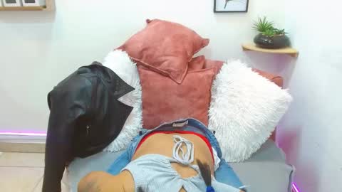 Snapshot of aliciacute__ chatting on September 18, 7:07 pm aliciacute online show from September 18, 7:07 pm