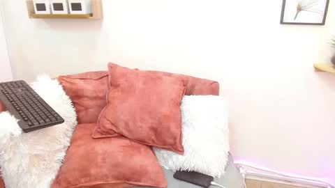 Snapshot of aliciacute__ chatting on September 23, 7:31 pm aliciacute online show from September 23, 7:31 pm