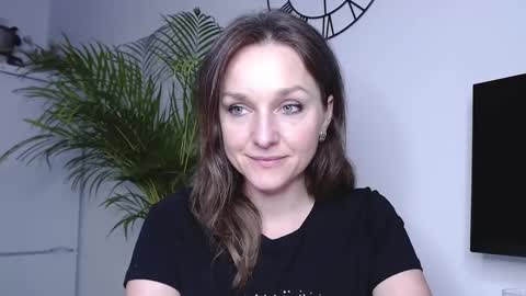 Alicia online show from February 18, 4:03 pm