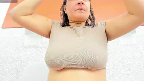im tutti online show from June 11, 2:11 am