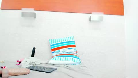 im tutti online show from March 17, 5:45 am