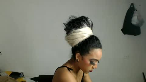 Snapshot of alicie_sexy_hot_20 chatting on February 27, 6:02 am ana online show from February 27, 6:02 am