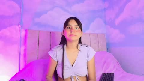 Aliclark online show from April 15, 8:09 pm