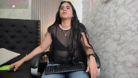 alicya online show from December 2, 12:25 pm