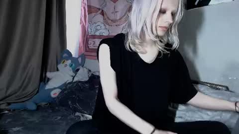 Alien Bella online show from June 22, 3:47 am