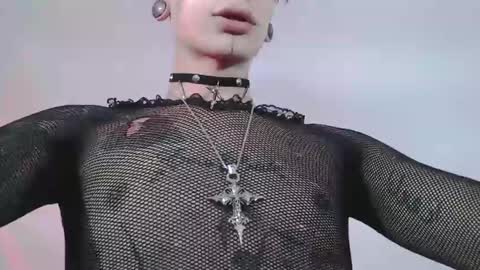     online show from March 1, 3:43 am