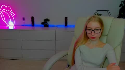 Alina online show from October 8, 6:08 am