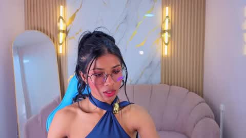 alina_b_ online show from April 13, 8:13 pm