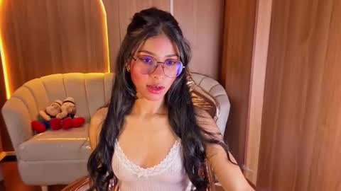alina_b_ online show from March 19, 9:20 pm