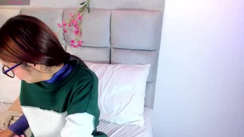 Alina Sauvage online show from November 9, 6:10 pm