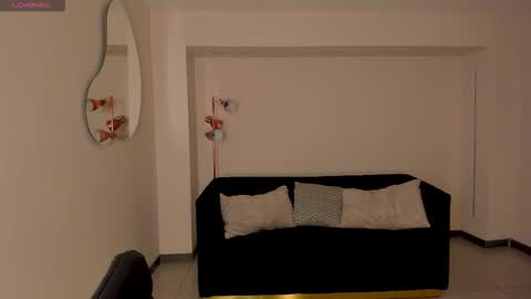 alinakravitz_ online show from March 4, 12:02 pm