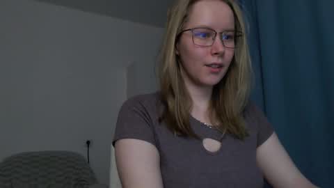 alinasei online show from December 2, 3:49 am