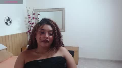 alis_montiel online show from June 11, 4:54 am
