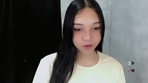 Shanti xhey online show from November 2, 1:33 pm