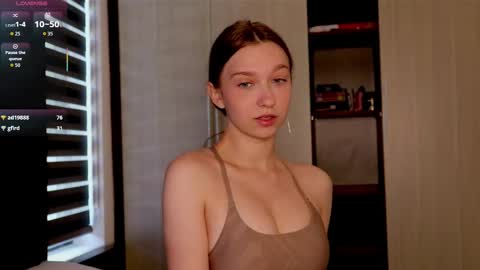 Alice                                   Fansly Alisa01 online show from October 14, 2:47 am