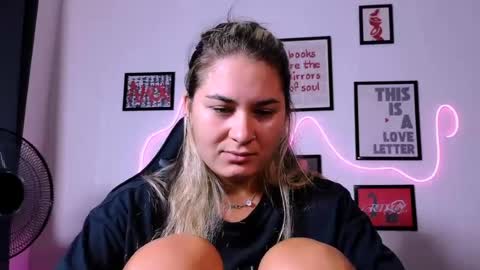 Alisa online show from August 5, 8:39 pm