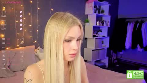 Alisha online show from October 8, 2:34 pm